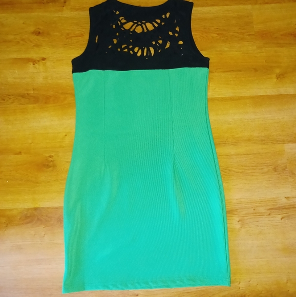 Dress - Picture 2 of 3